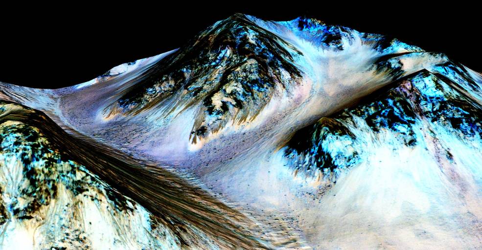 colourized image of liquid water on mars